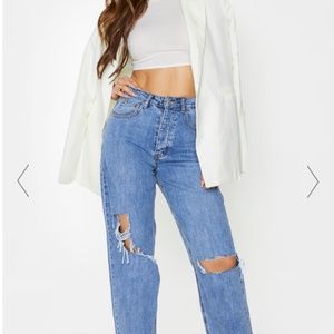 PRETTYLITTLETHING Mid Blue Knee Rip Boyfriend Jean